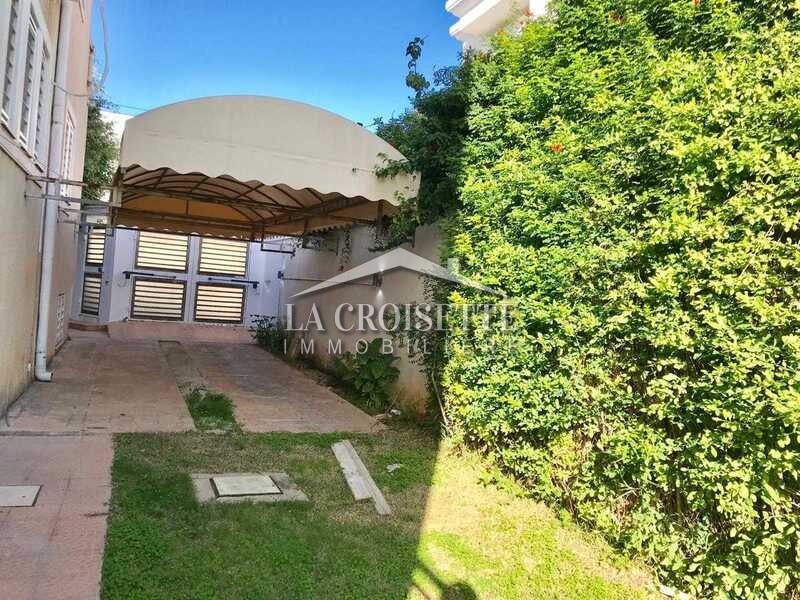 Villa S+7 à Carthage 